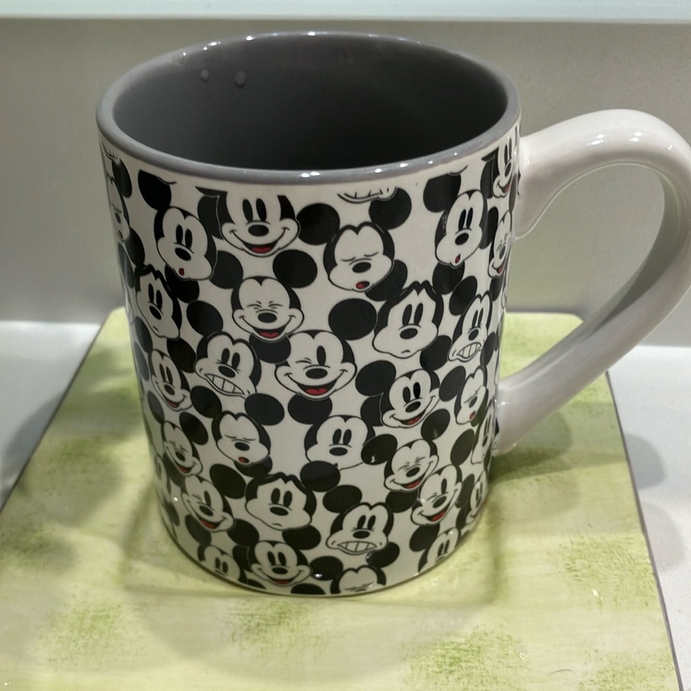 Pre-owned Mickey Mouse Ceramic Mug